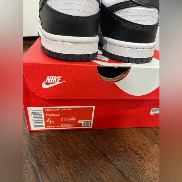 Nike Dunks Panda - Picture 3 of 9